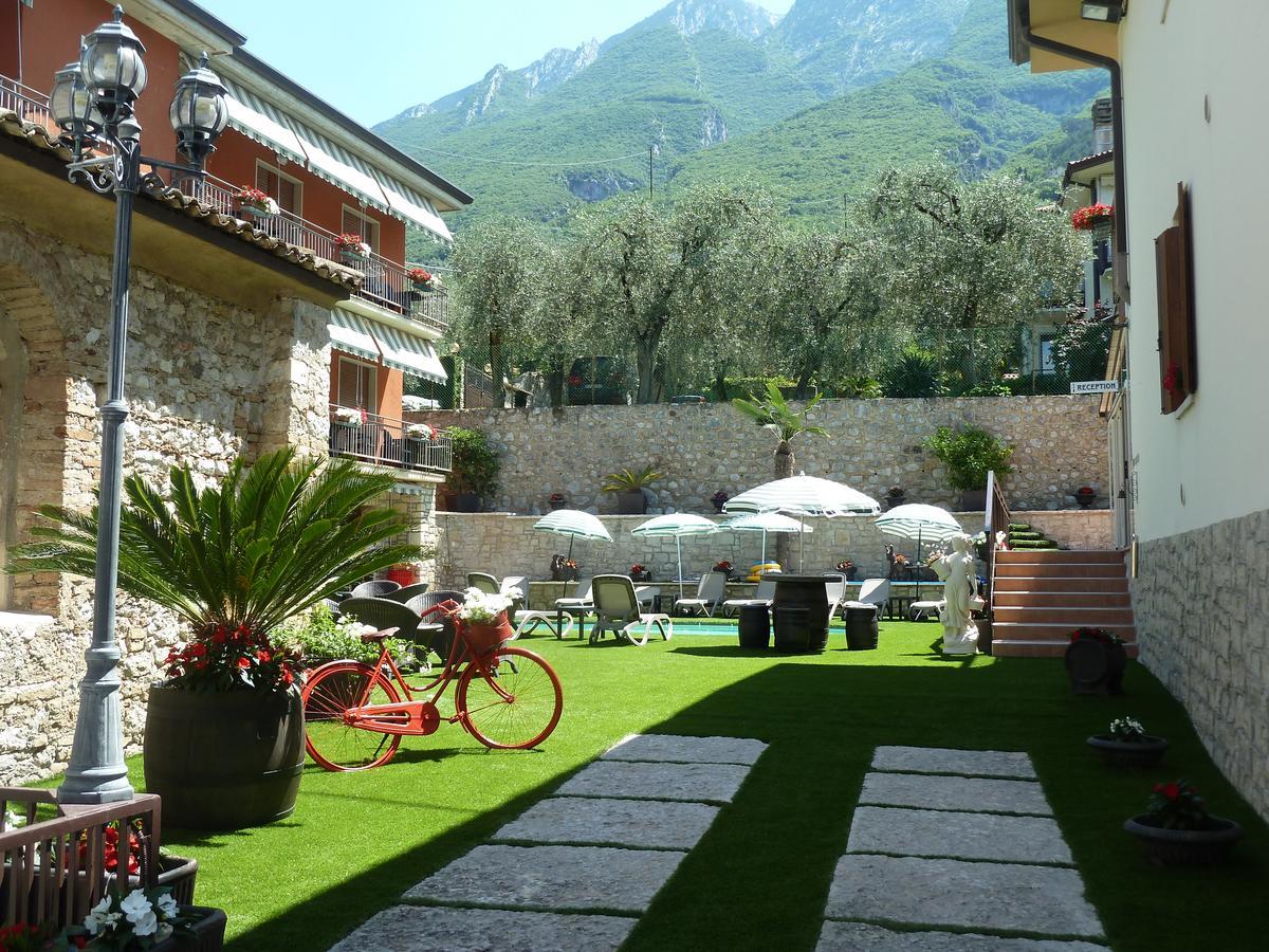 Albergo Casa Este Brenzone sul Garda Exterior foto